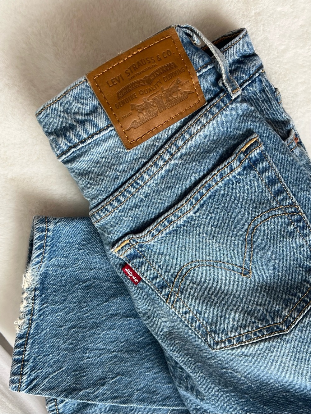 Levi's Men's Faded Light Blue Straight Jeans